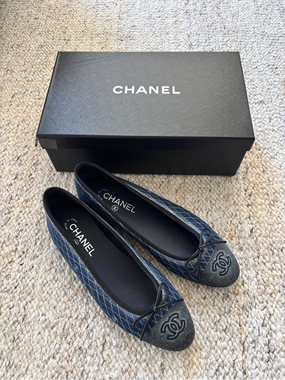 CHANEL Denim Quilted Navy & Black Cap-Toe Ballet Flats - Size 40